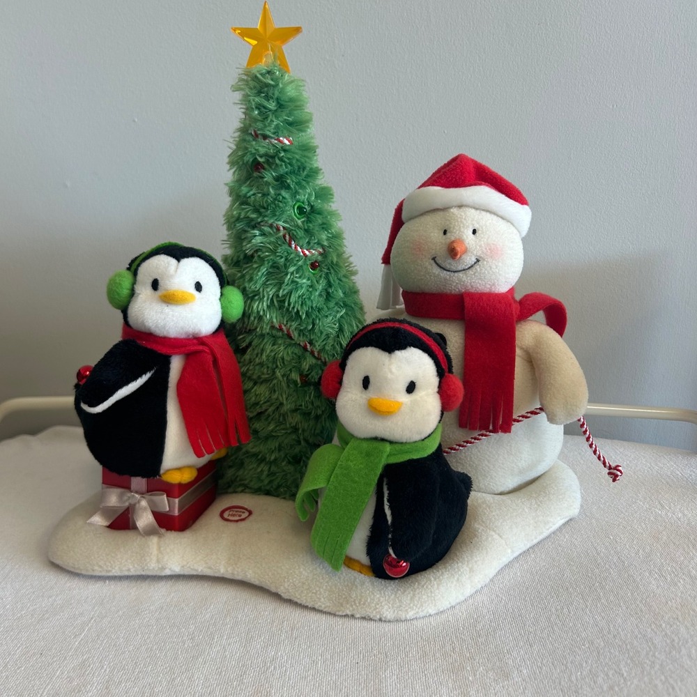 Hallmark Jingle Pals‎ 2006
VERY MERRY TRIO Singing
Light Snowman Penguins Works